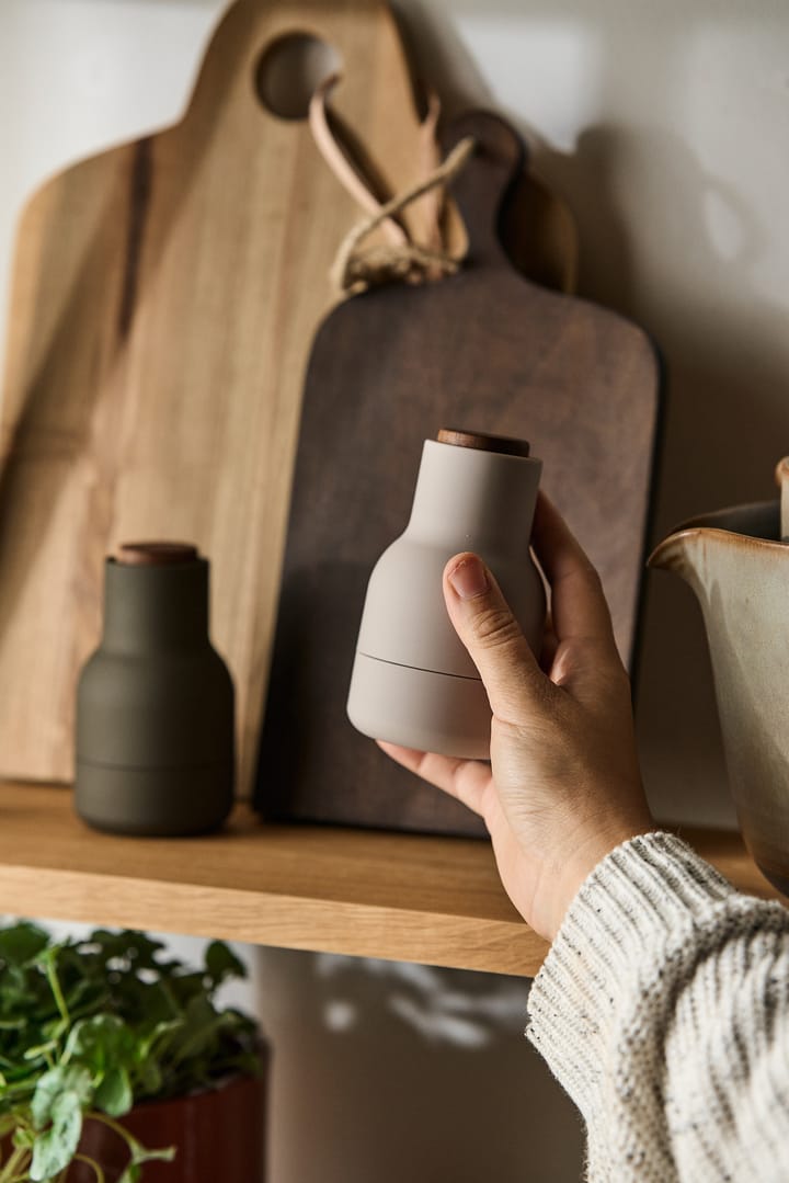 Μύλος μπαχαρικών Bottle Grinder Small 2-pack, Hunting green-beige-walnut Audo Copenhagen