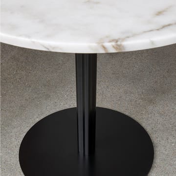 Τραπεζαρία Harbour Column - Μάρμαρο off white. ø80 cm. μαύρη βάση - Audo Copenhagen