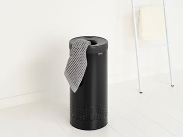 Brabantia καλάθι ρούχων με πλαστικό καπάκι 35 L - Ματ μαύρο - Brabantia