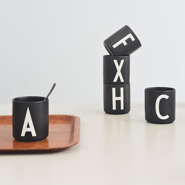 Design Letters φλιτζάνι μαύρο - P - Design Letters