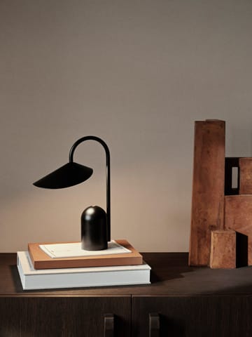 Arum Φορητό φωτιστικό - Black - ferm LIVING