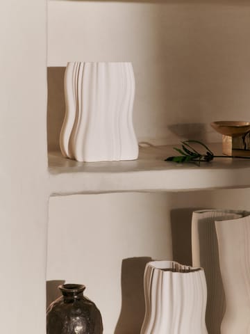 Moire βάζο 20 cm - Off-white - Ferm Living