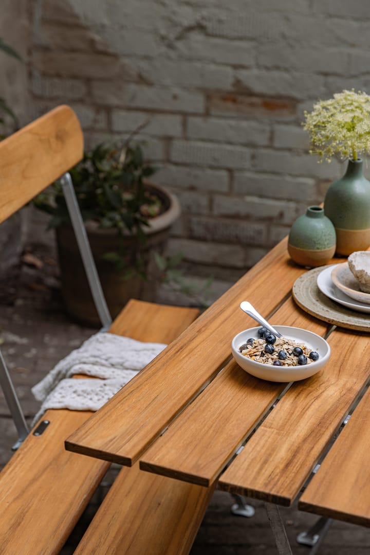 Τραπέζι Bryggeri  - Teak -βάση γαλβανισμένη εν θερμώ - Grythyttan Stålmöbler