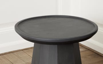 Μικρό τραπέζι από πεύκο Ø45 cm H:40.6 cm - Dark Grey - Normann Copenhagen