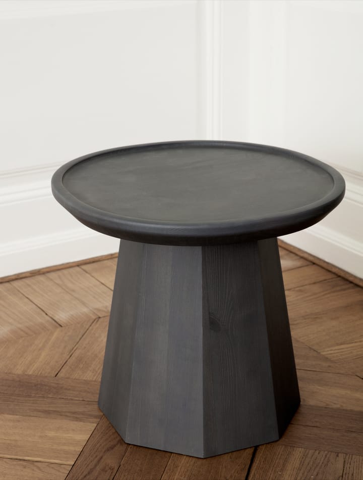 Μικρό τραπέζι από πεύκο Ø45 cm H:40.6 cm - Dark Grey - Normann Copenhagen