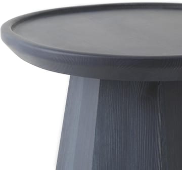 Μεγάλο τραπέζι από πεύκο Ø65 cm H:44.5 cm - Dark Blue - Normann Copenhagen